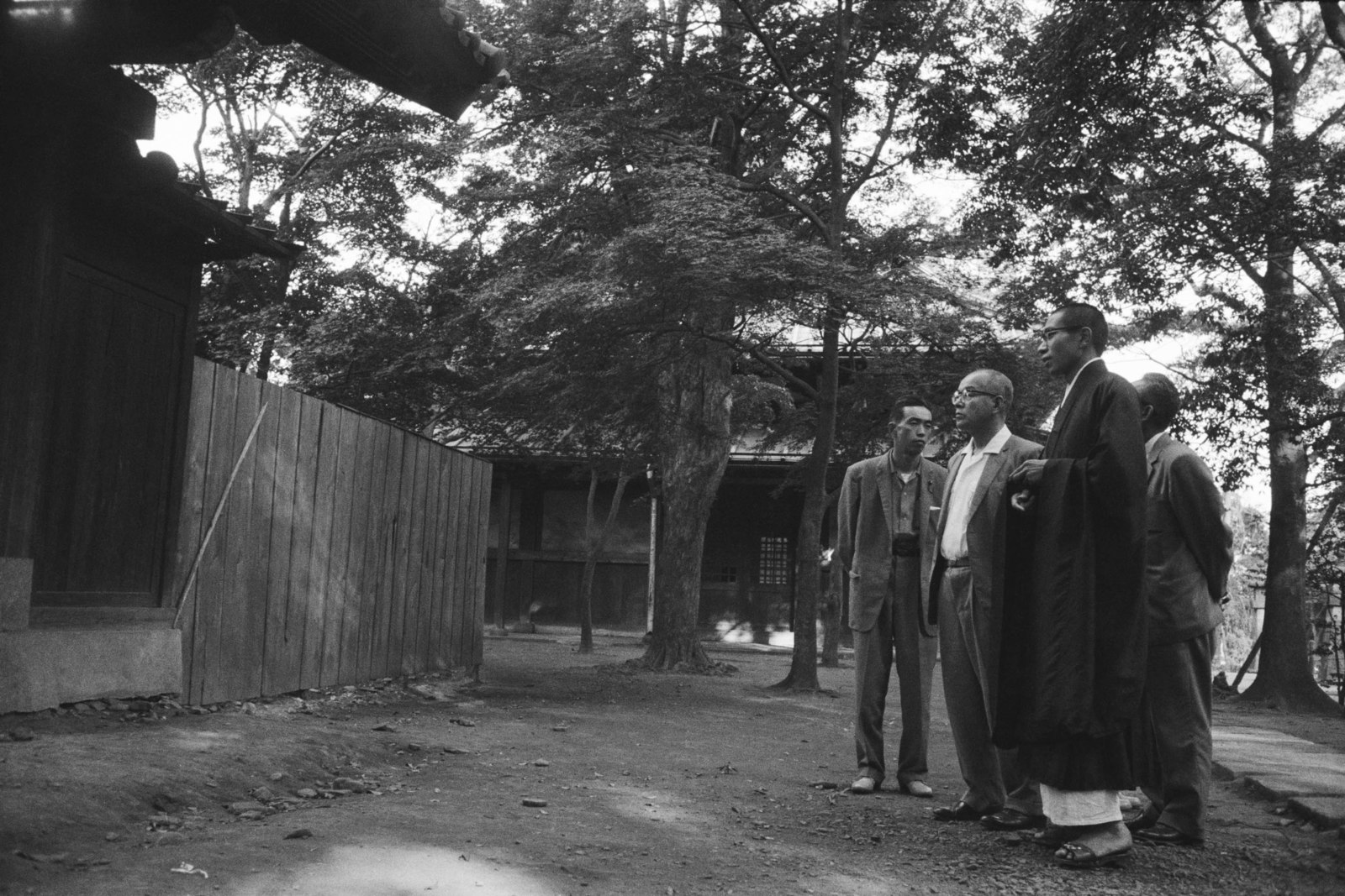 豪徳寺視察佐野区長